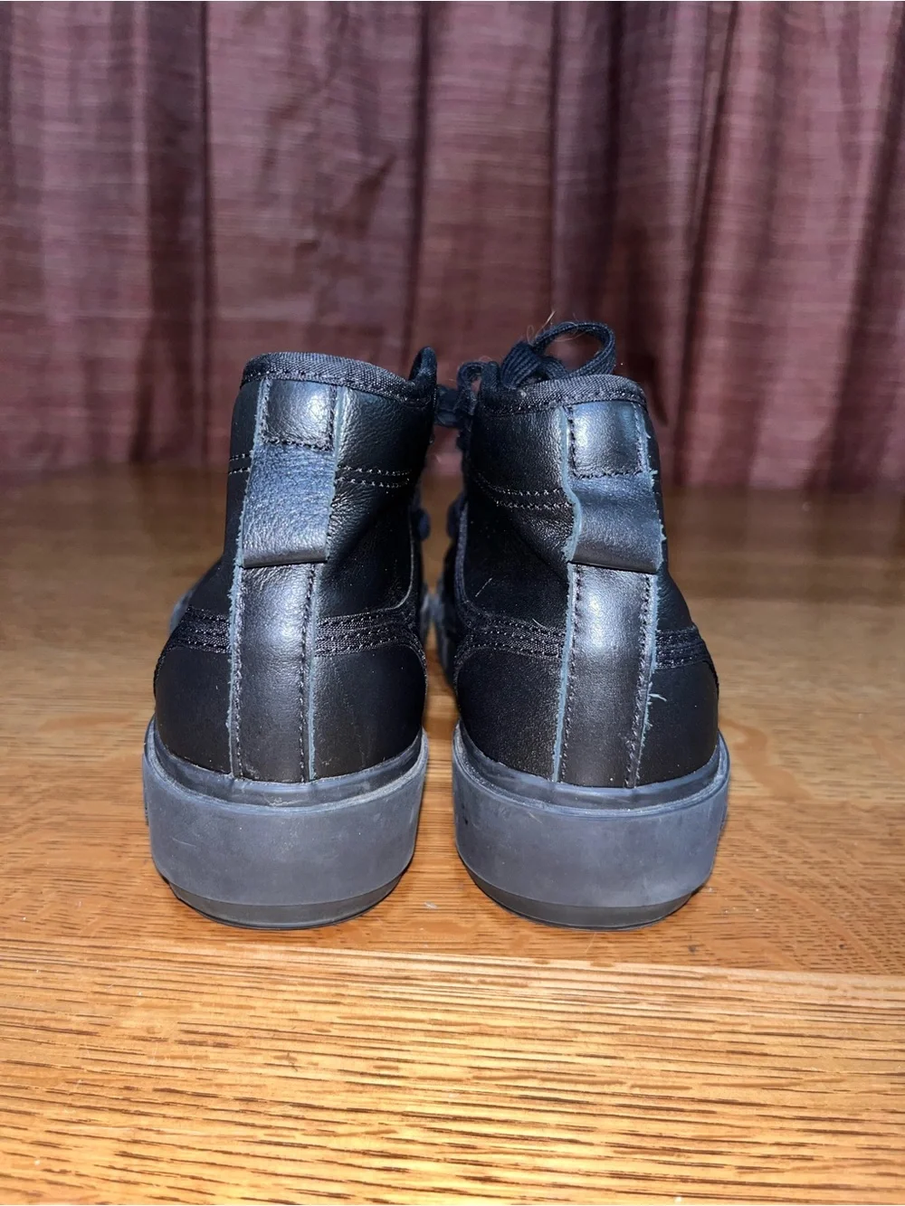 Adidas Women’s Nizza Trek Size 6.5  Leather Black/Gold |HQ7103|